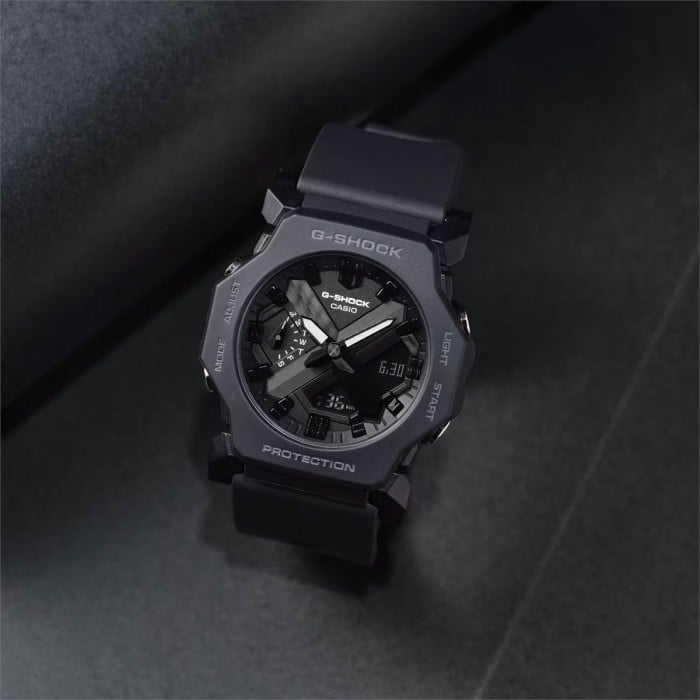 G-SHOCK CARBON GA-2300-1ADR Kol Saati