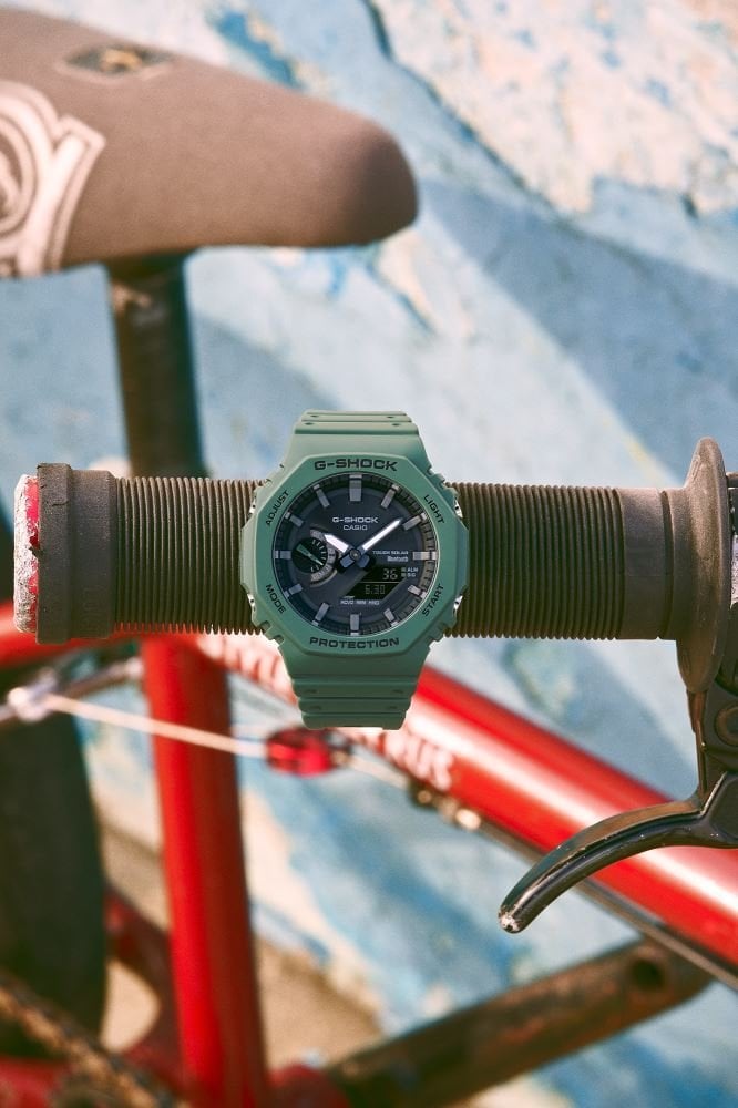 G-SHOCK ICONIC GA-B2100-3ADR Kol Saati