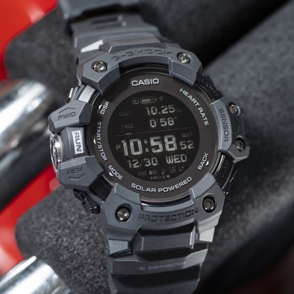 G-SHOCK G-SQUAD GBD-H1000-1DR Kol Saati