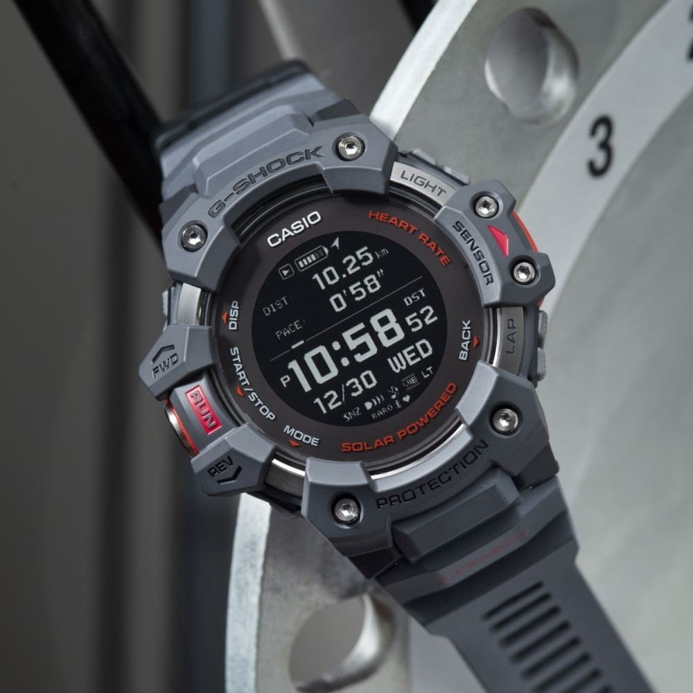 G-SHOCK G-SQUAD GBD-H1000-8DR Kol Saati