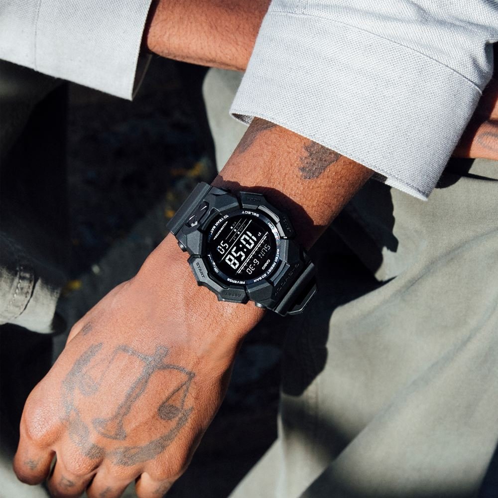 G-SHOCK CARBON GD-010-1A1DR Kol Saati
