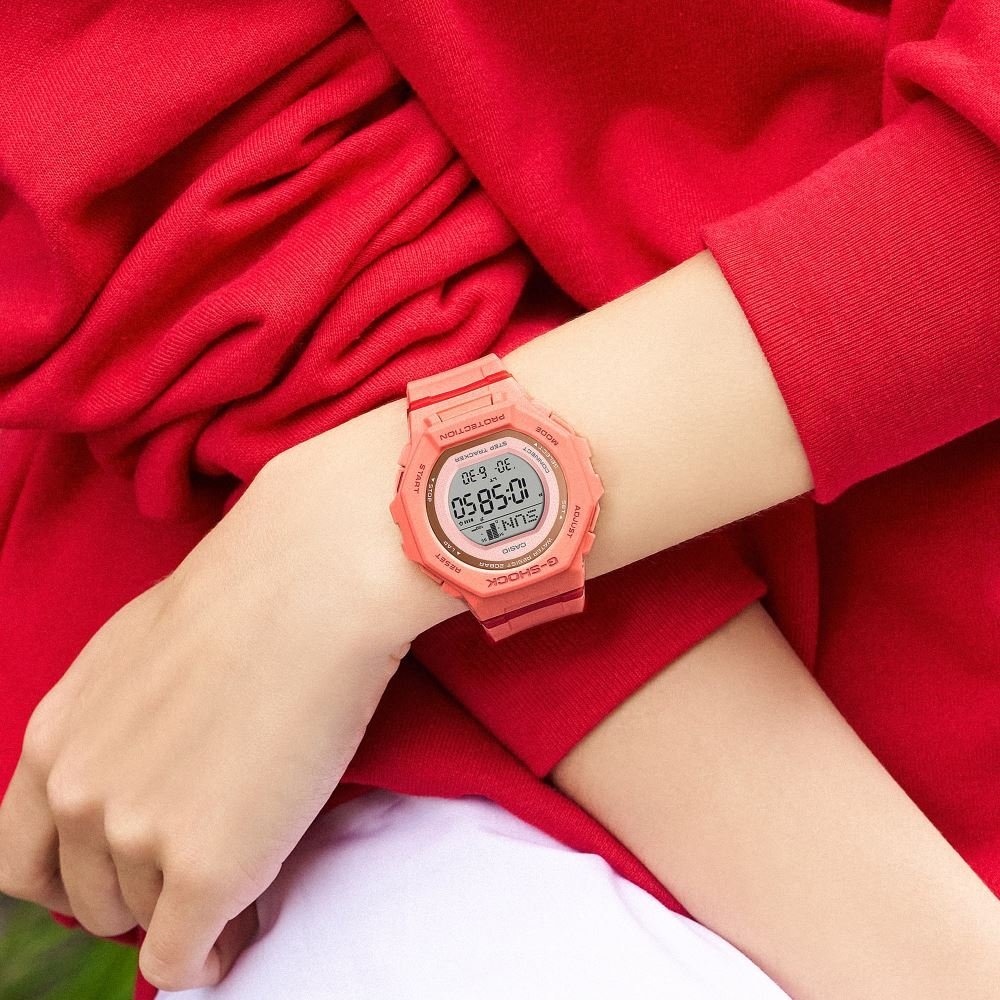 G-SHOCK G-SQUAD GMD-B300SC-4DR Kol Saati